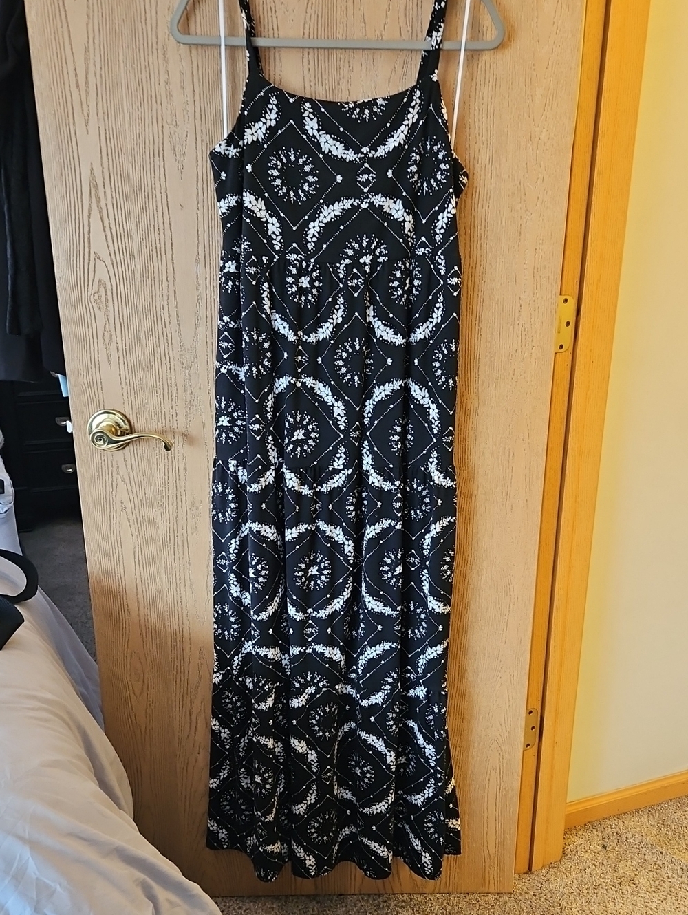 Sonoma Black and White Printed Spaghetti-Strap Maxi Dress